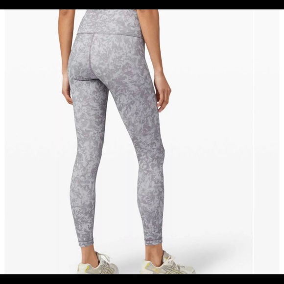 Lululemon Wunder Train HR Tight 25” size 4 - Picture 2 of 6